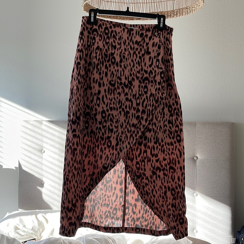Pink leopard print skirt
